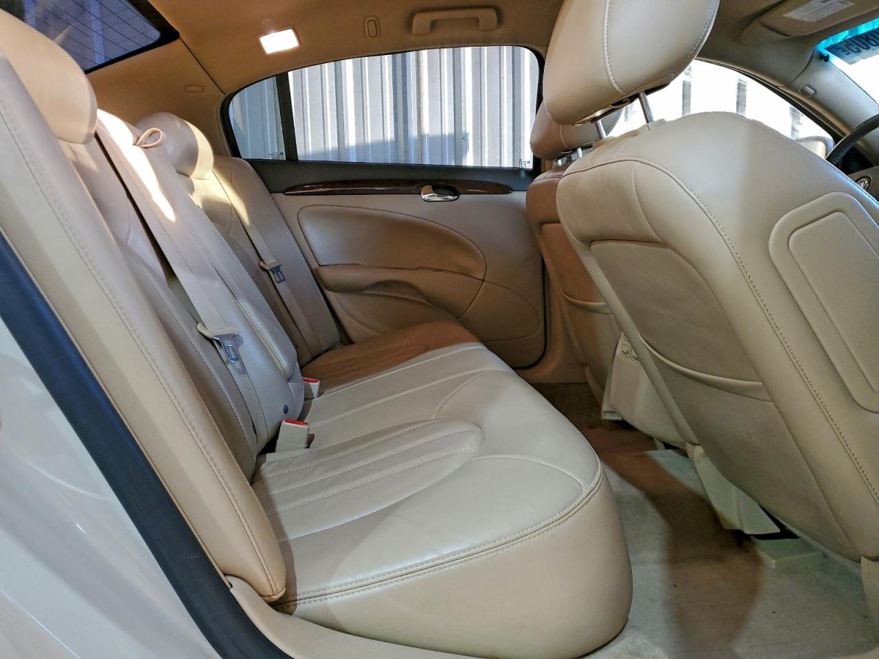 Buick Lucerne Cxl Image 11