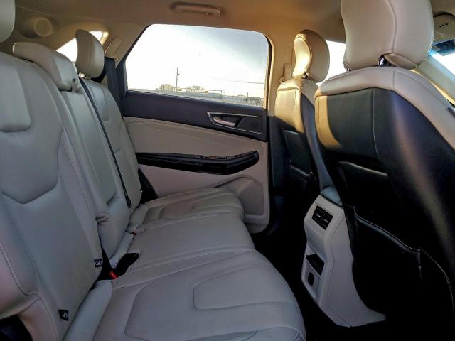 Ford Edge Titanium Image 4