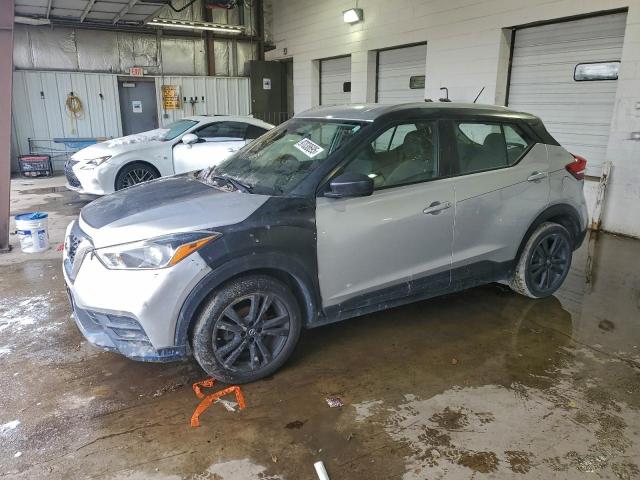  Salvage Nissan Kicks