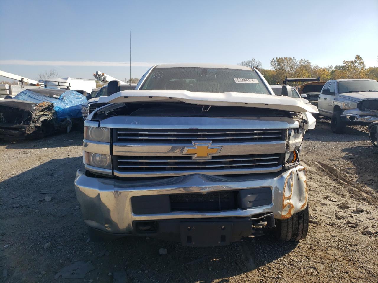 Chevrolet Silverado C2500 Heavy Duty Image 13
