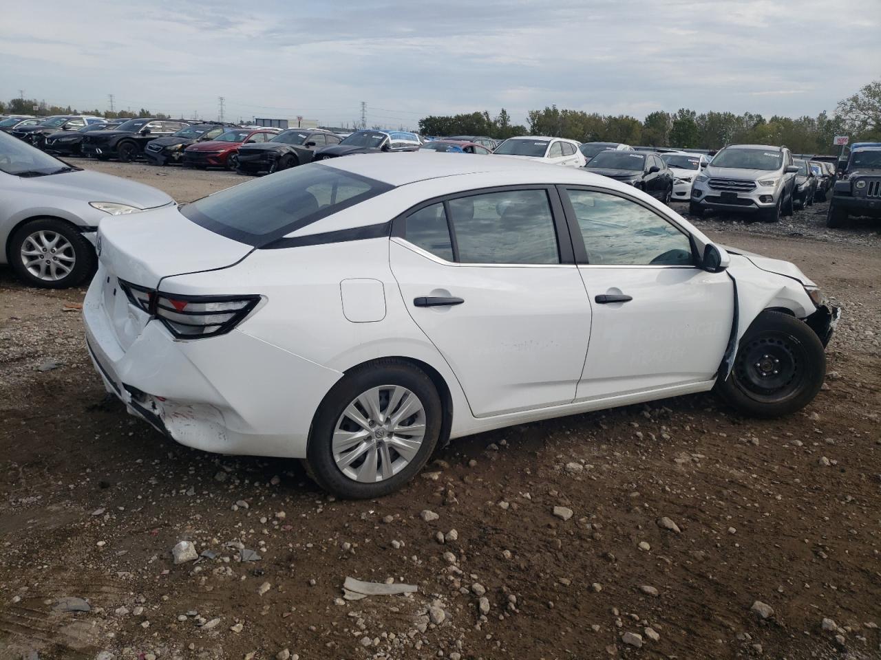 Nissan Sentra S Image 5