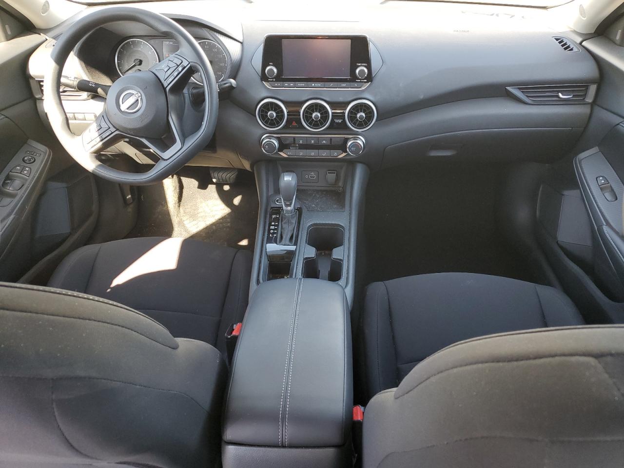 Nissan Sentra S Image 12