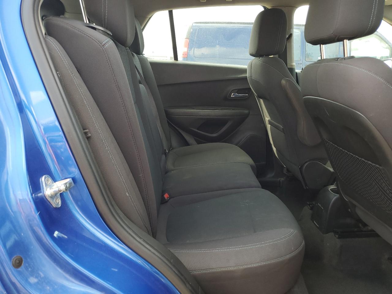 Chevrolet Trax Ls Image 6