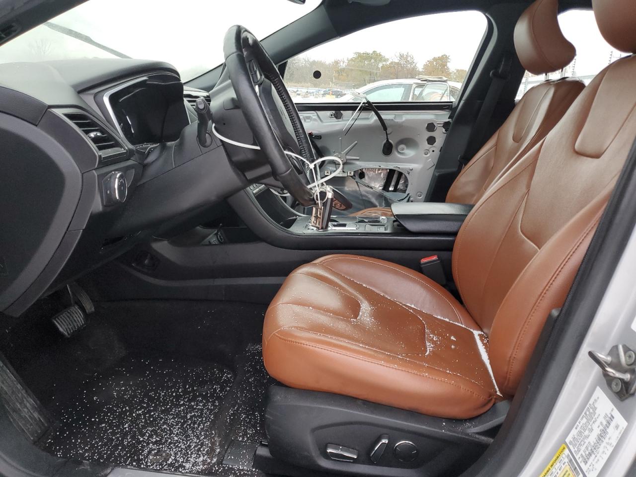 Ford Fusion Titanium Image 4