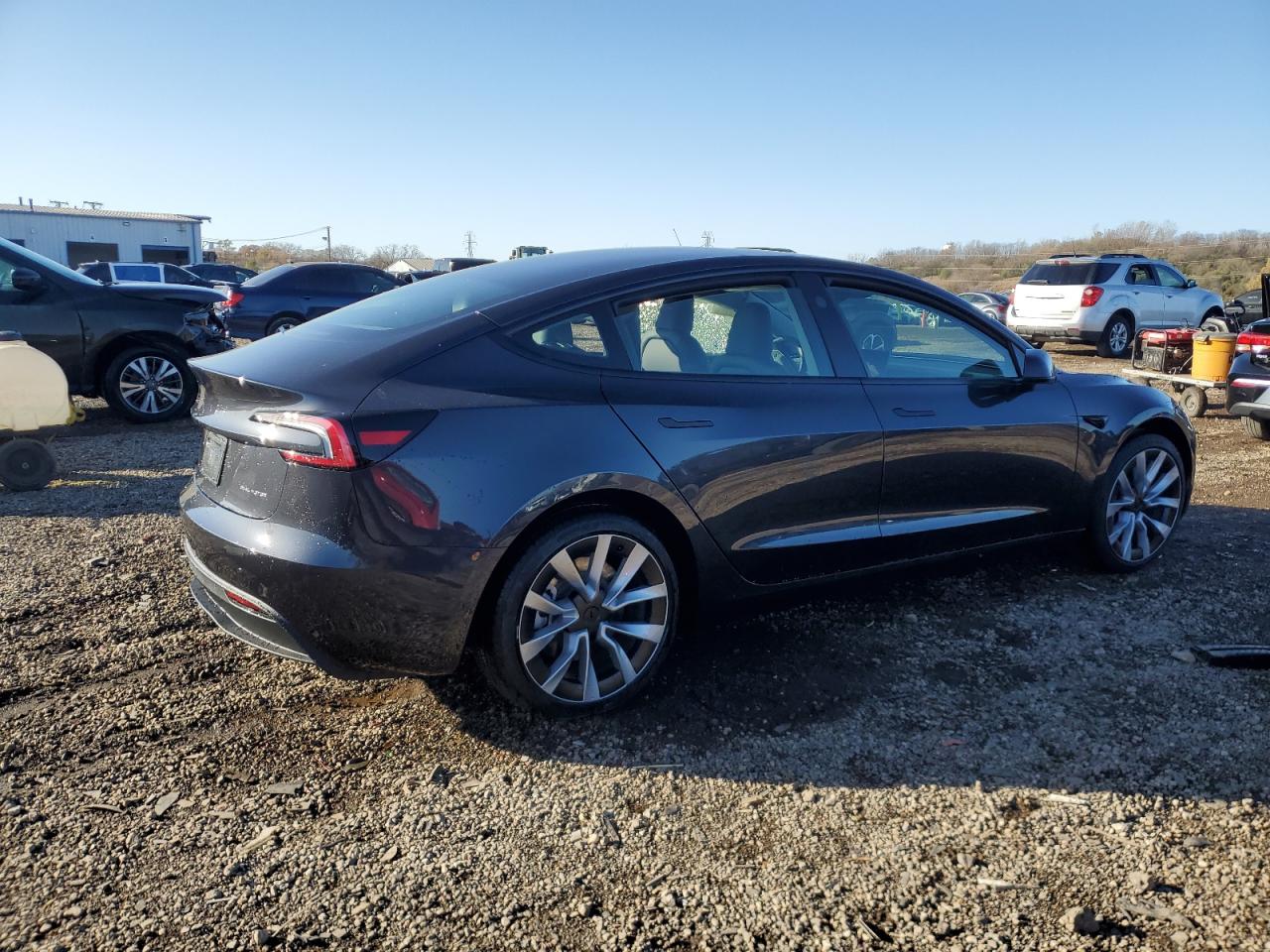 Tesla Model 3 Image 4