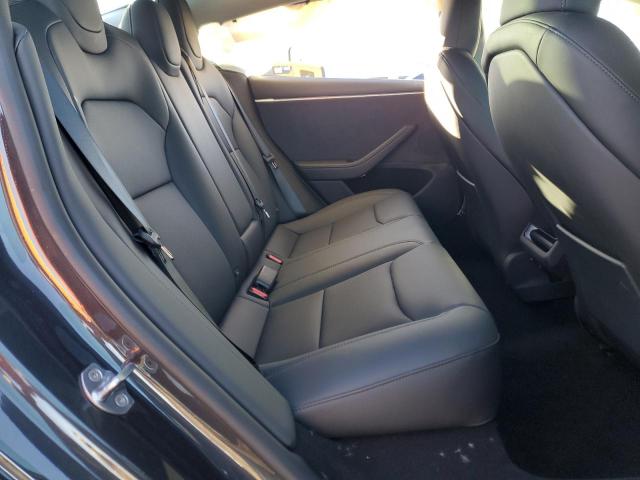 Tesla Model 3 Image 6