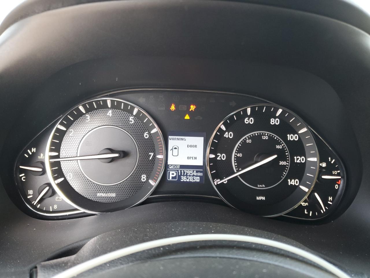 Nissan Armada Platinum Image 10