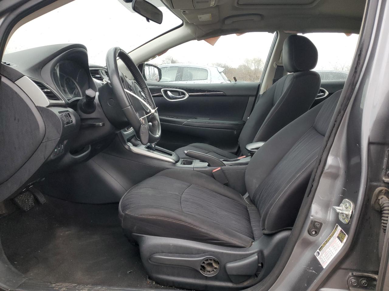 Nissan Sentra S Image 9