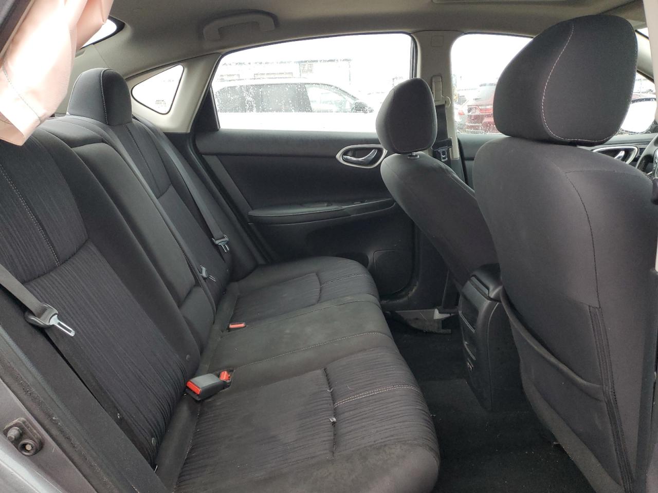 Nissan Sentra S Image 8