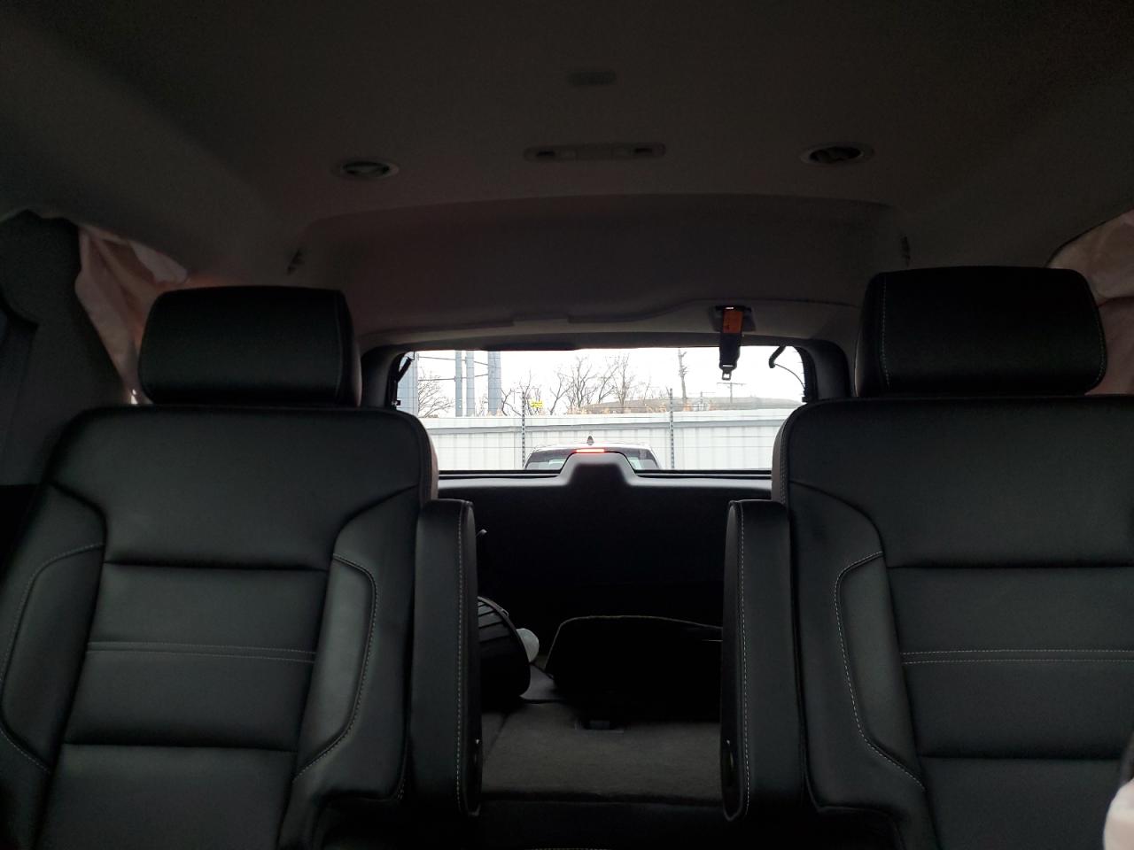 GMC Yukon Denali Image 2