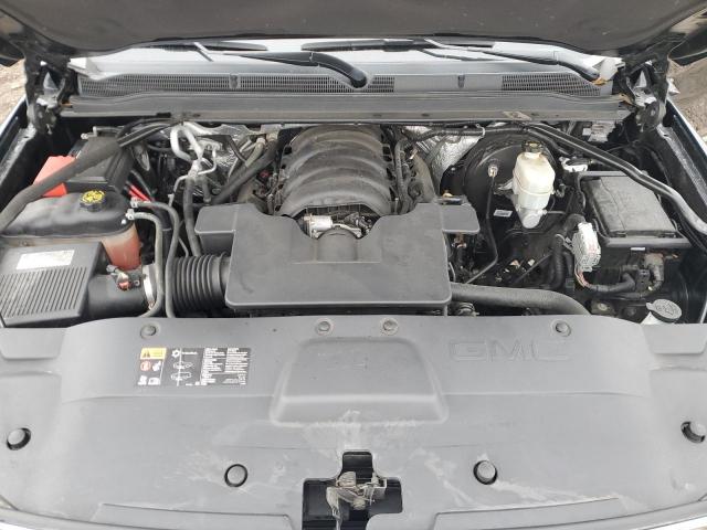 GMC Yukon Denali Image 6