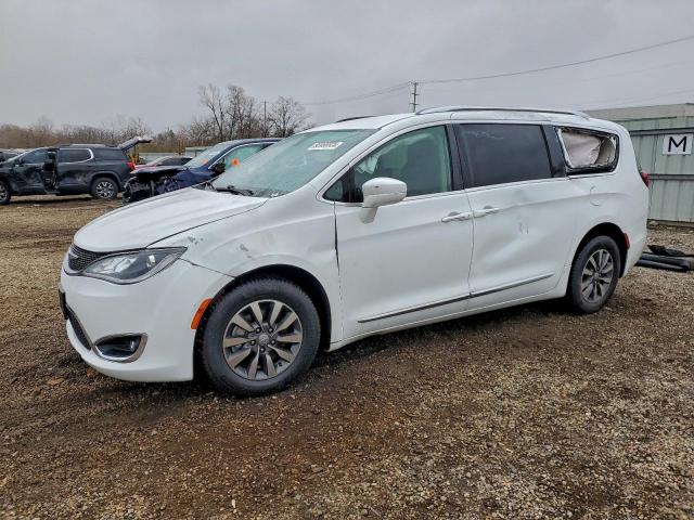  Salvage Chrysler Pacifica