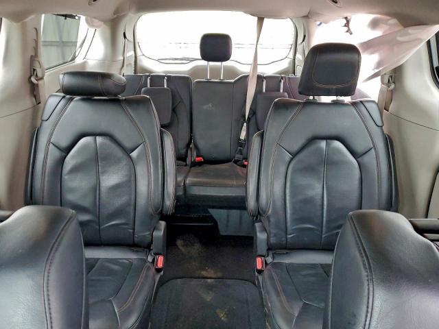 Chrysler Pacifica Touring L Plus Image 9