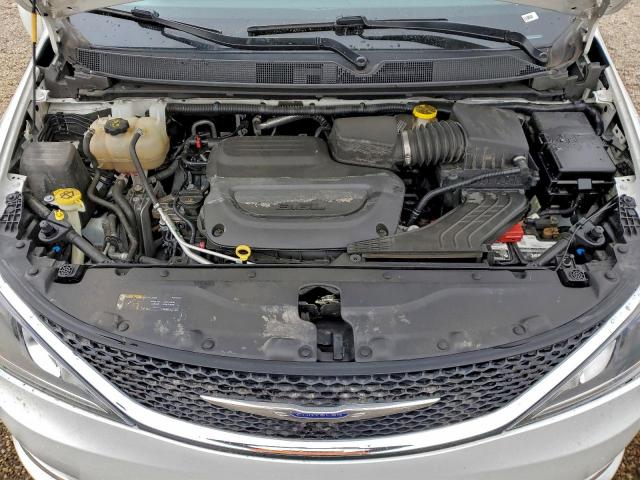 Chrysler Pacifica Touring L Plus Image 11
