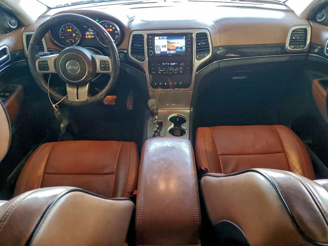 Jeep Grand Cherokee Overland Image 7