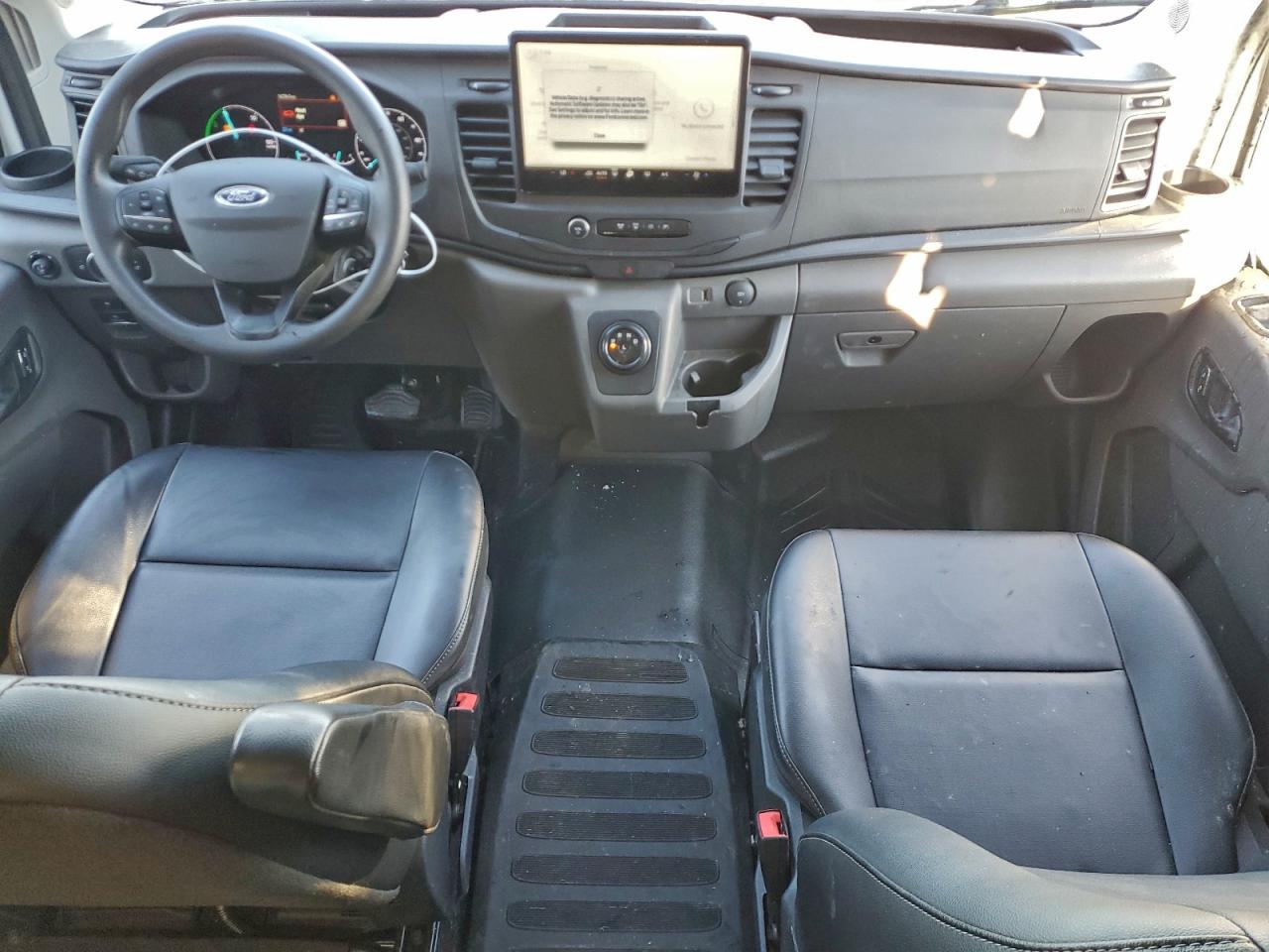 Ford Transit T-350 Image 11