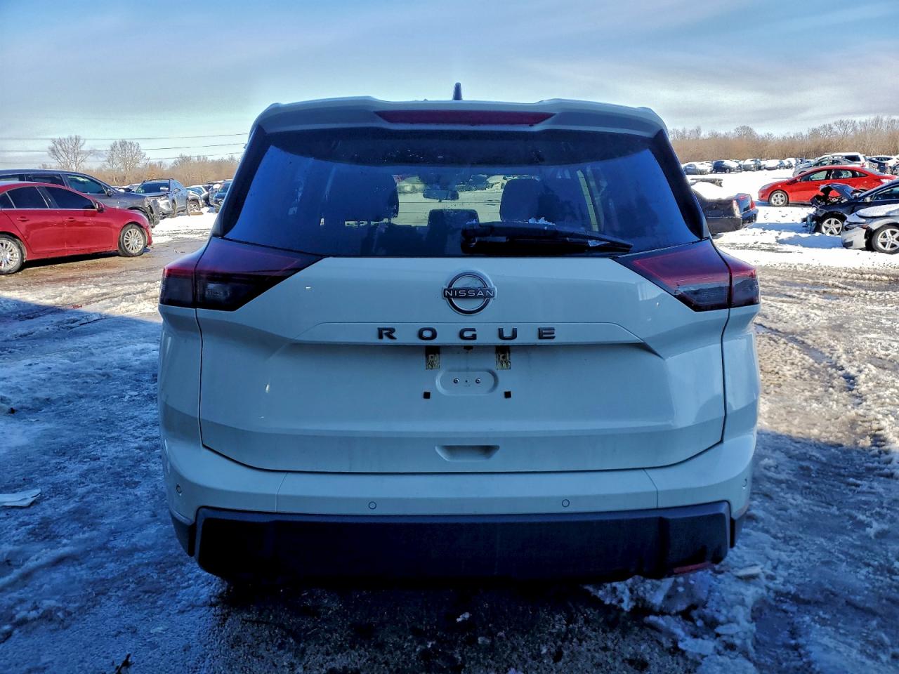 Nissan Rogue S Image 4