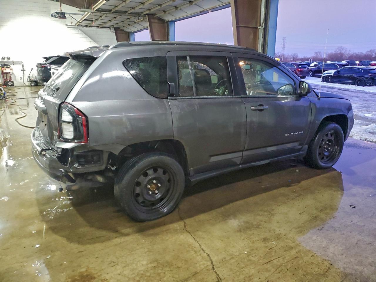 Jeep Compass Latitude Image 3