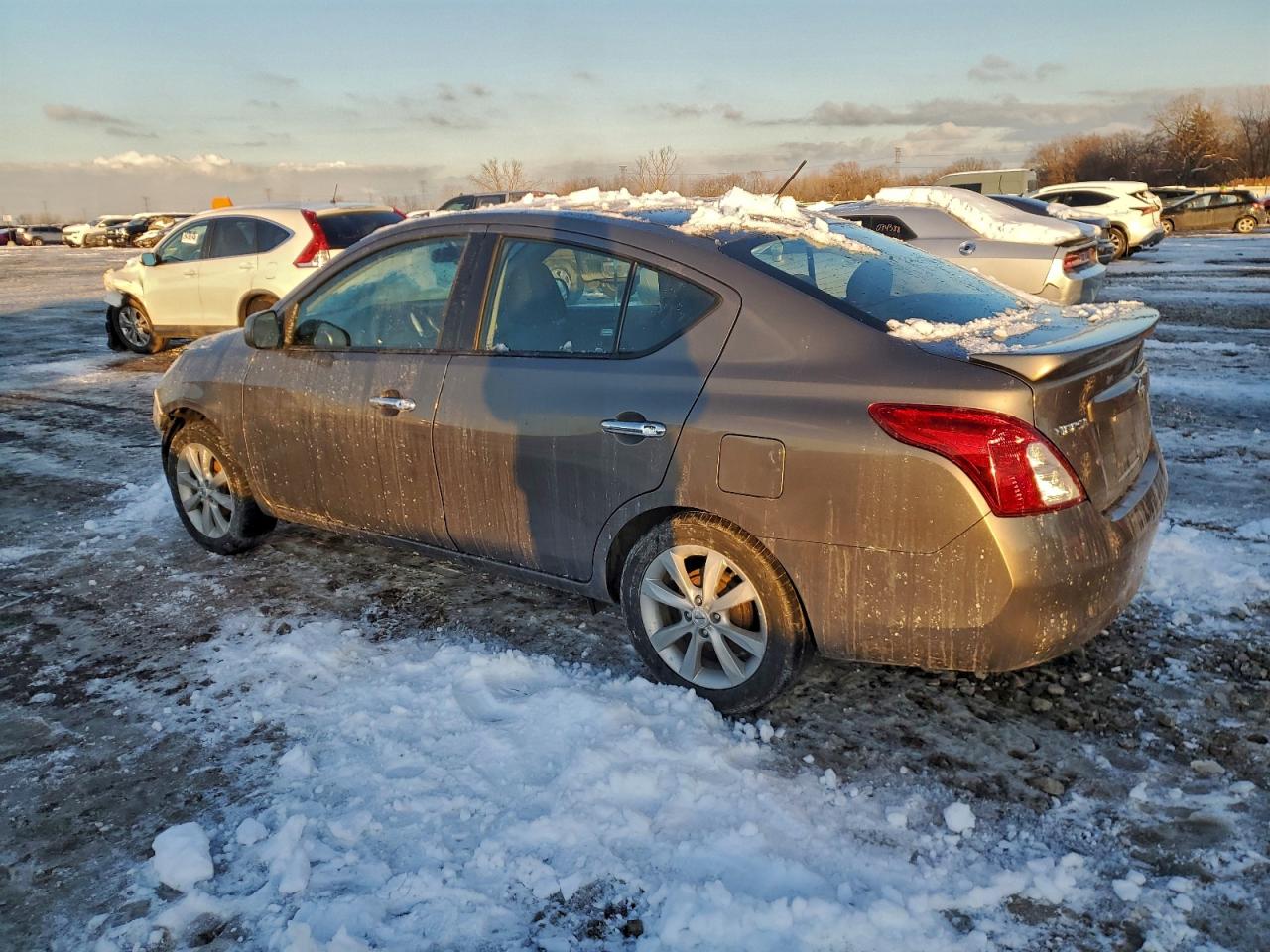 Nissan Versa S Image 4