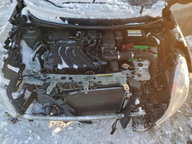 Nissan Versa S Image 5