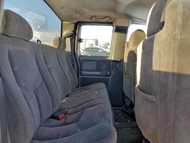 Chevrolet Silverado K2500 Heavy Duty Image 3