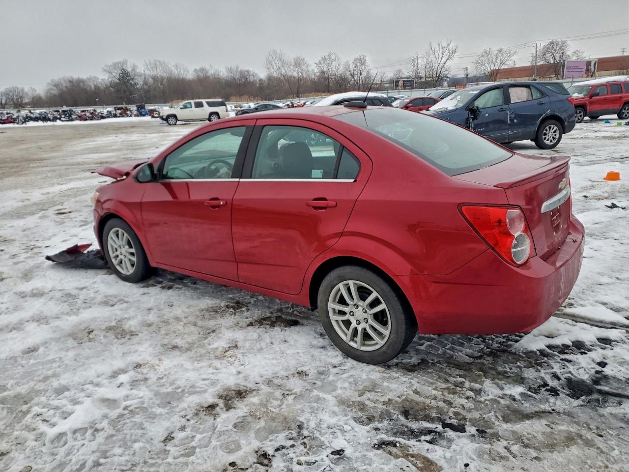 Chevrolet Sonic Lt Image 2