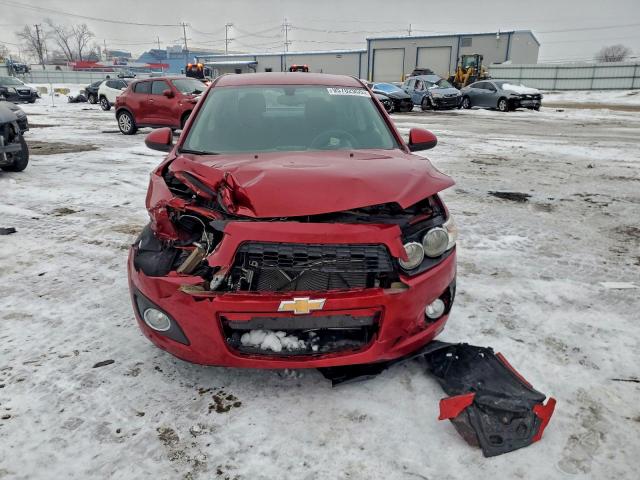 Chevrolet Sonic Lt Image 4