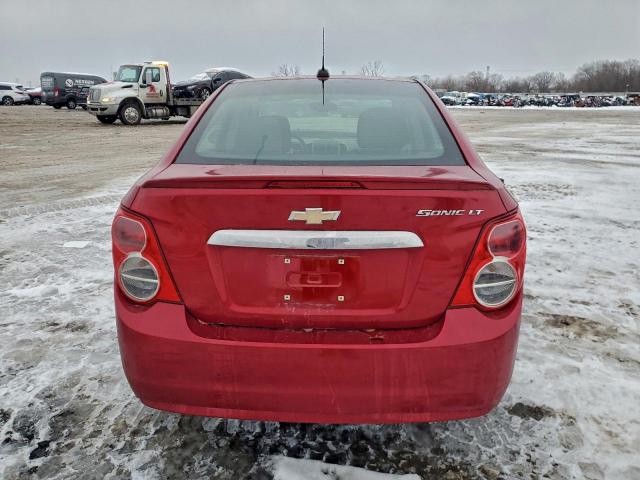 Chevrolet Sonic Lt Image 5