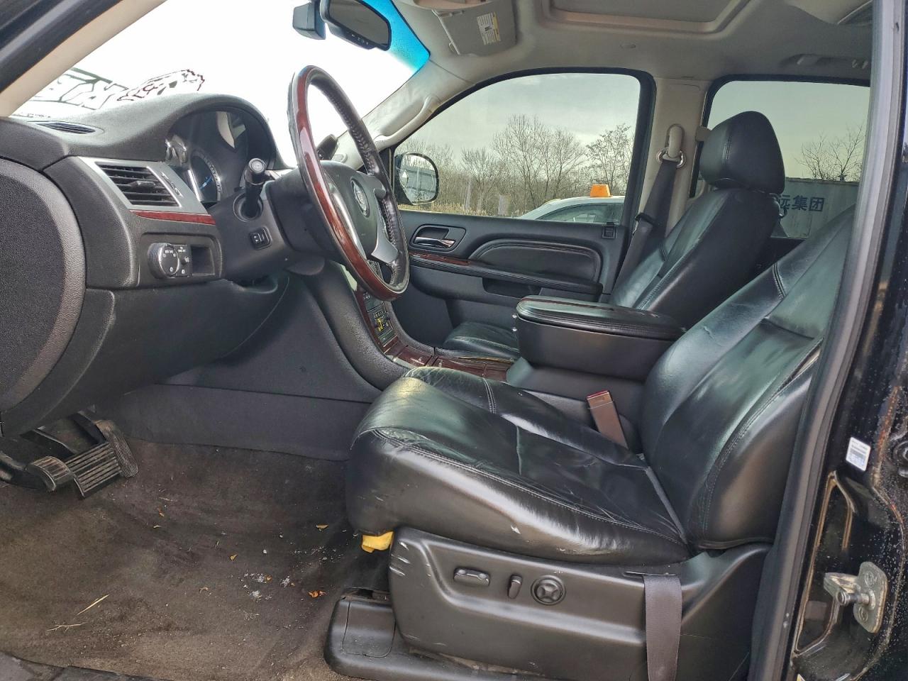 Cadillac Escalade Esv Luxury Image 11