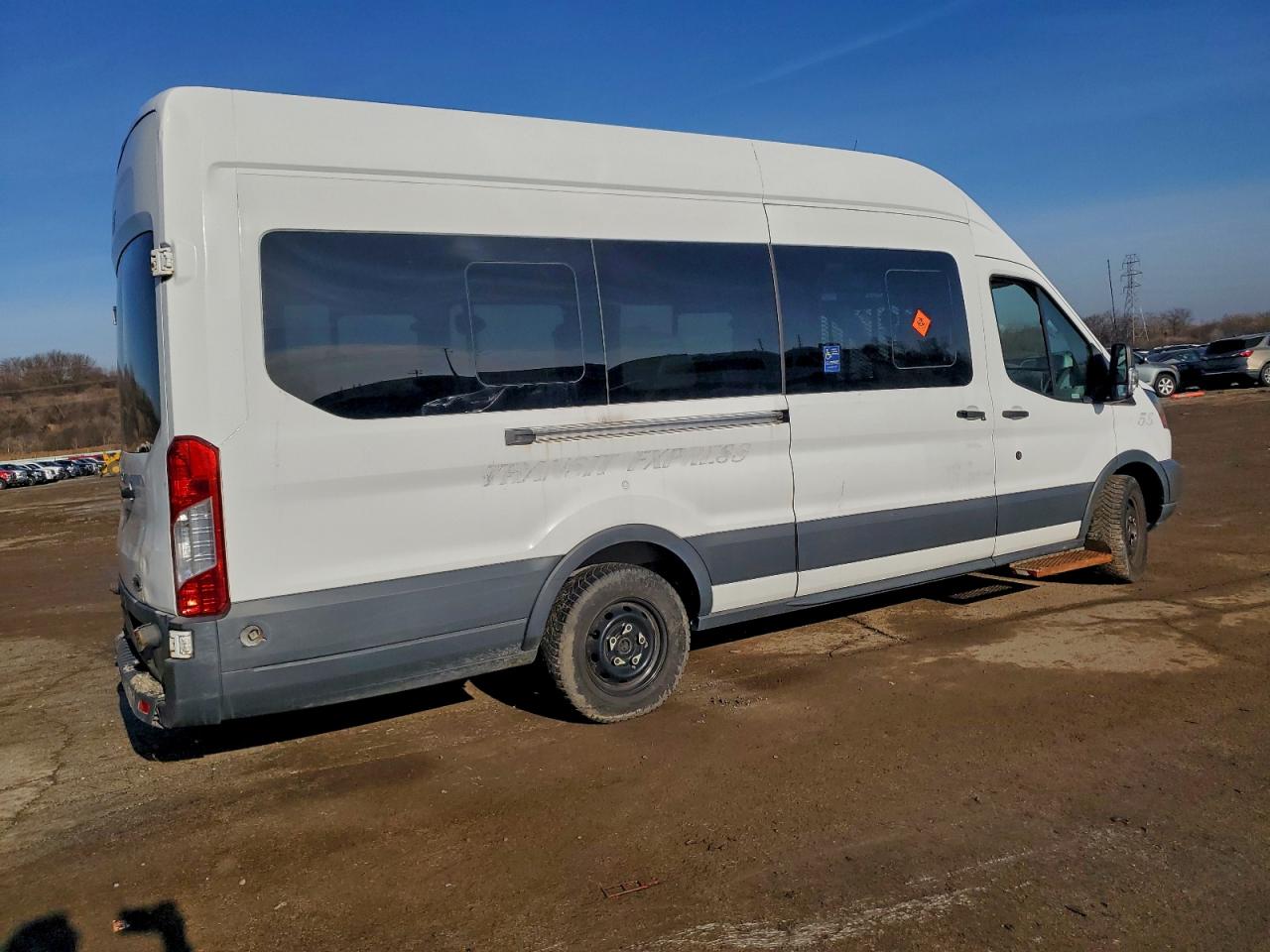 Ford Transit T-250 Image 5