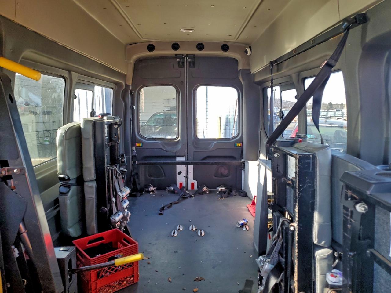 Ford Transit T-250 Image 9