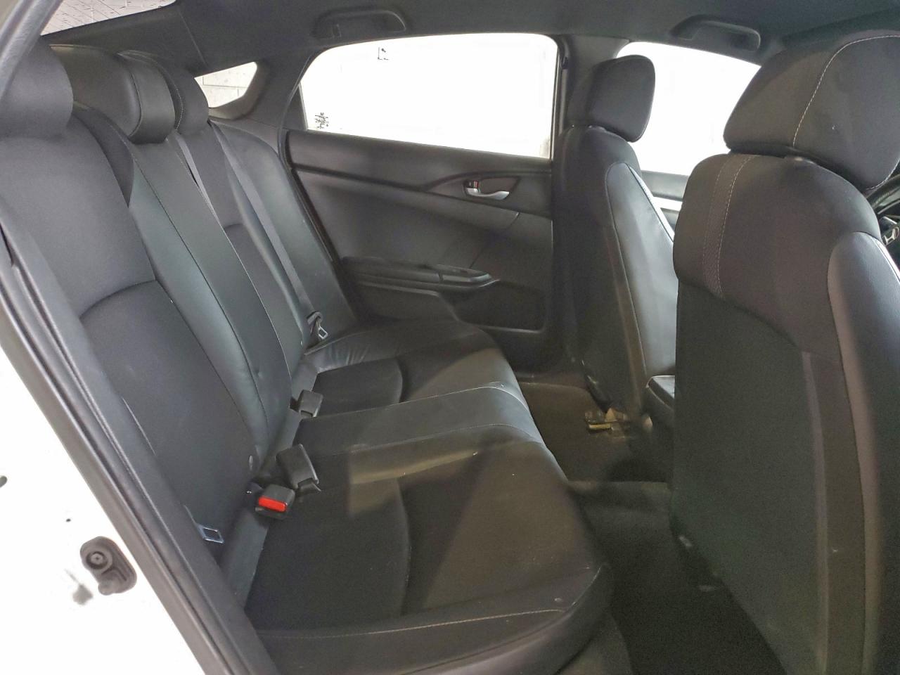 Honda Civic Sport Image 9