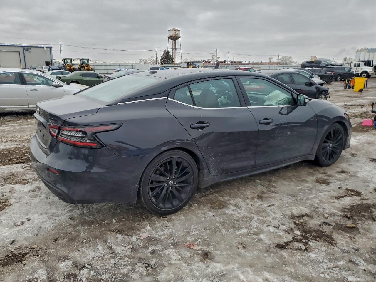 Nissan Maxima Platinum Image 6