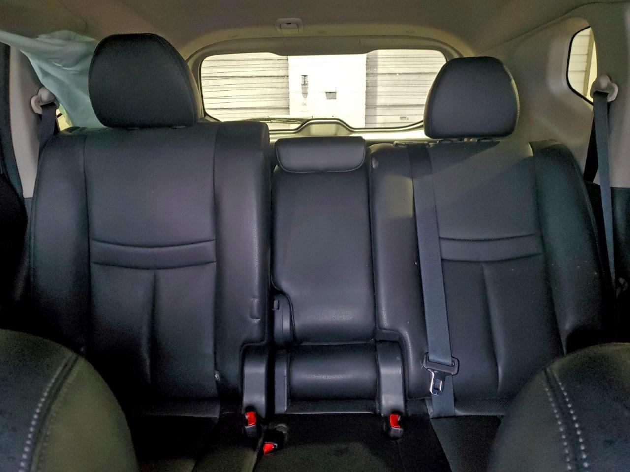 Nissan Rogue S Image 9