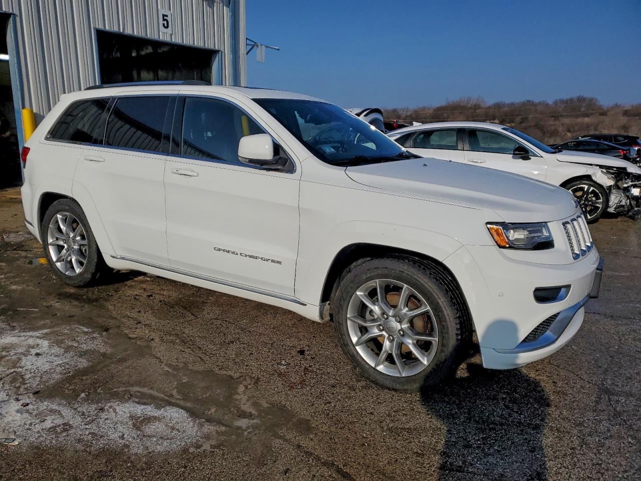 Jeep Grand Cherokee Summit Image 11