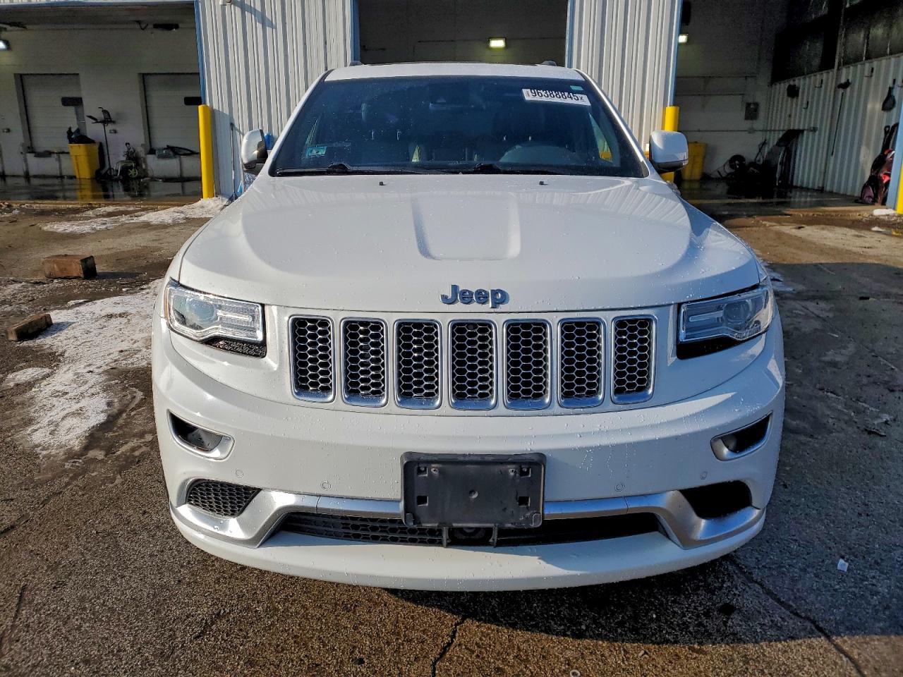 Jeep Grand Cherokee Summit Image 3