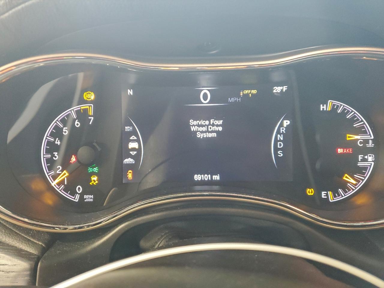 Jeep Grand Cherokee Summit Image 9