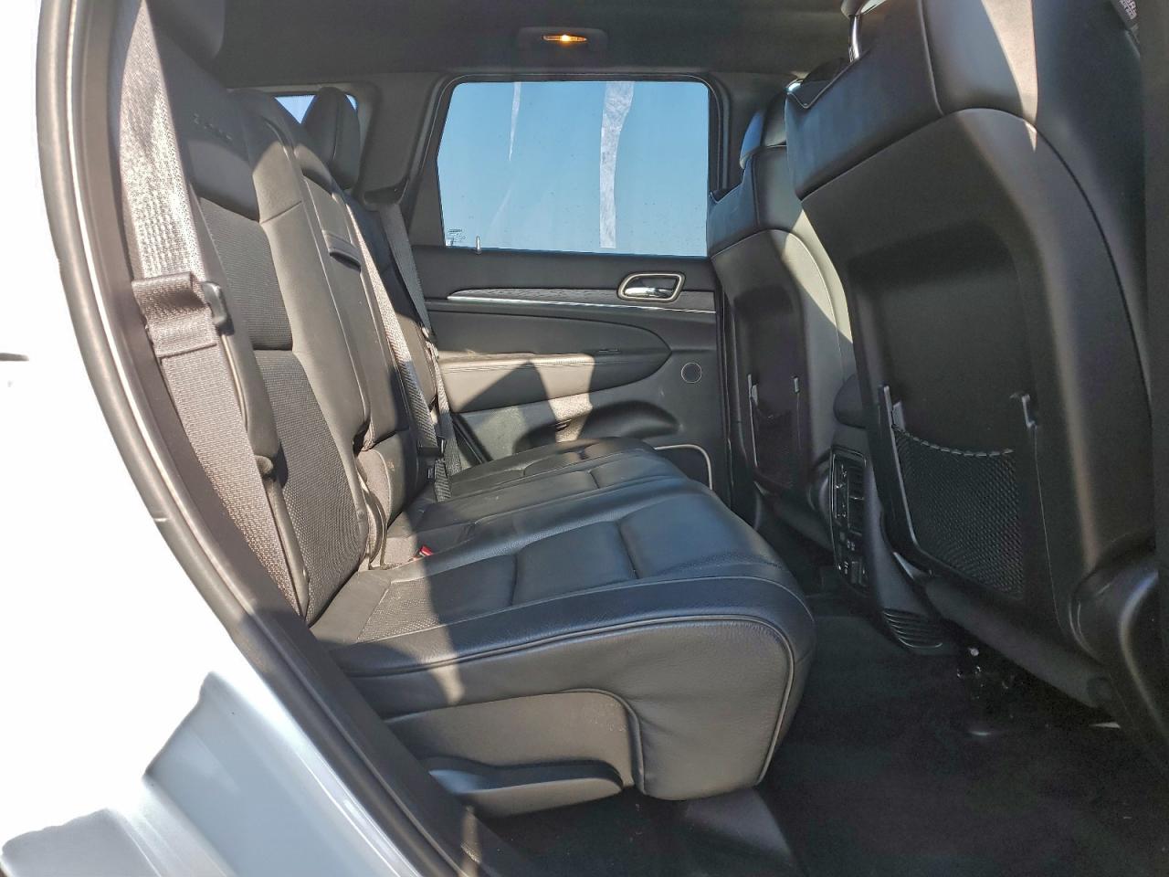 Jeep Grand Cherokee Summit Image 7