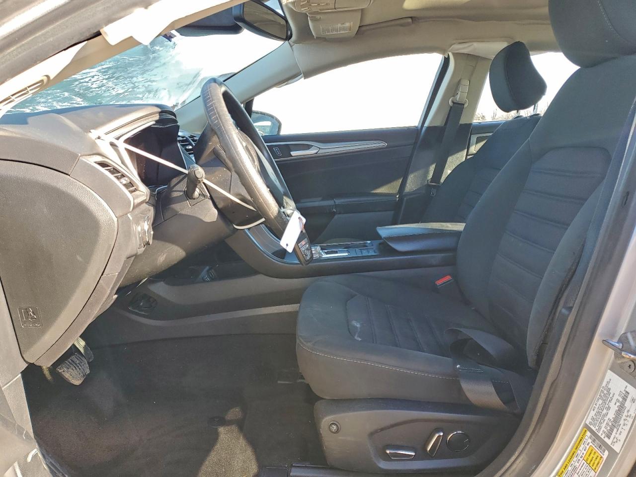 Ford Fusion Se Image 6