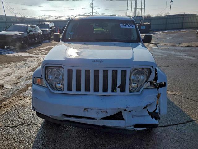 Jeep Liberty Sport Image 2