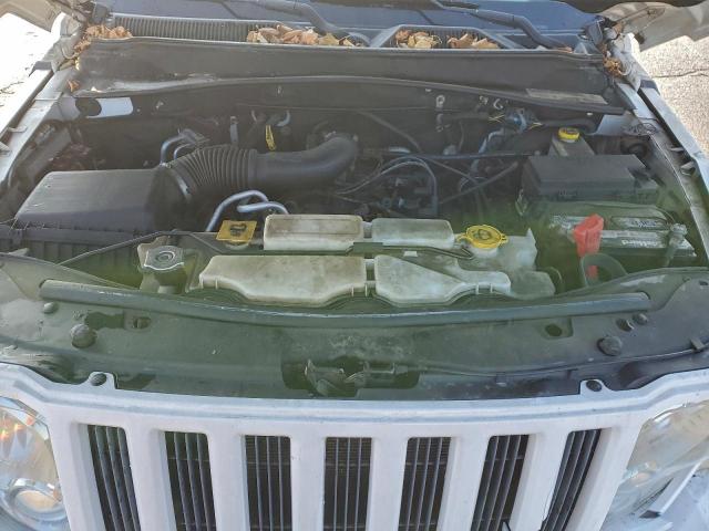 Jeep Liberty Sport Image 12