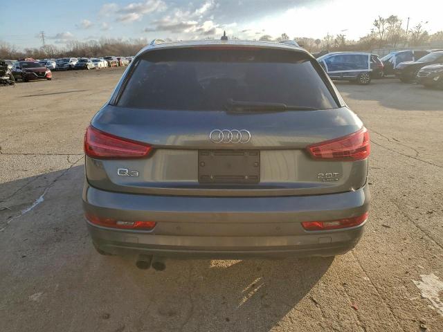 Audi Q3 Premium Image 3