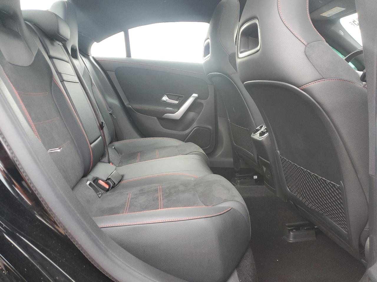 Mercedes-Benz Cla-class 250 4matic Image 9