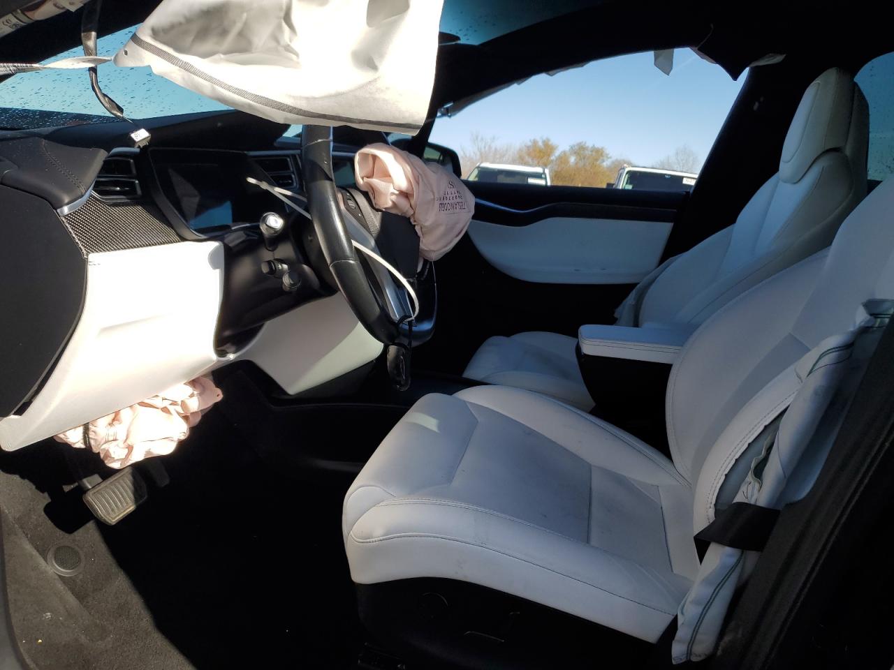 Tesla Model X Image 9