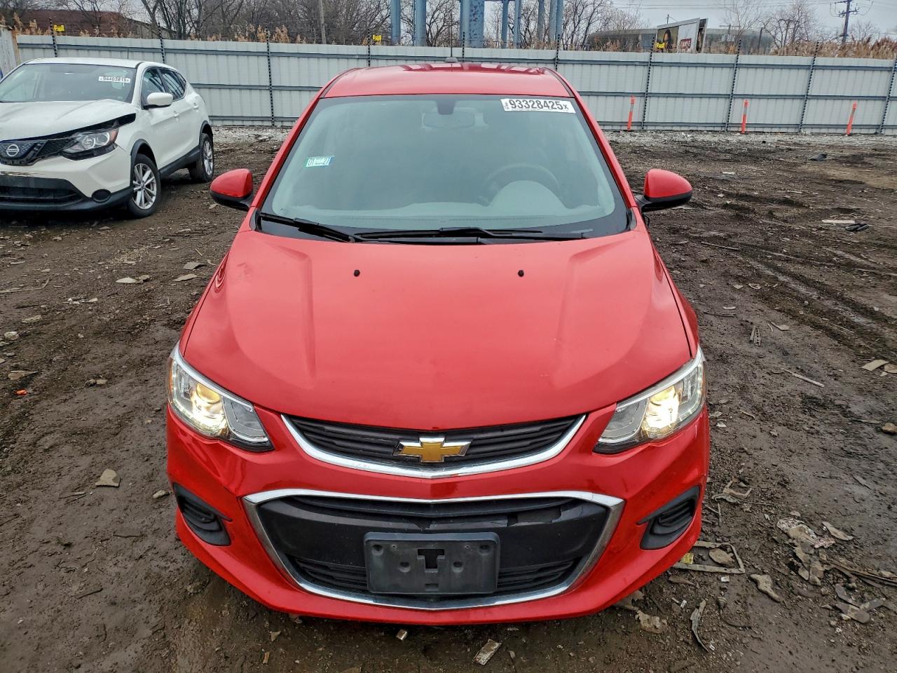 Chevrolet Sonic Lt Image 4