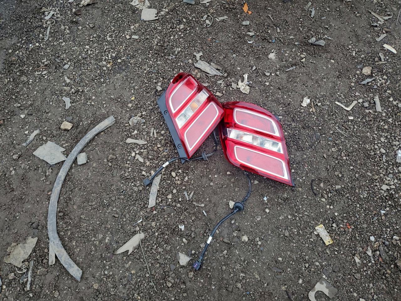 Chevrolet Sonic Lt Image 12