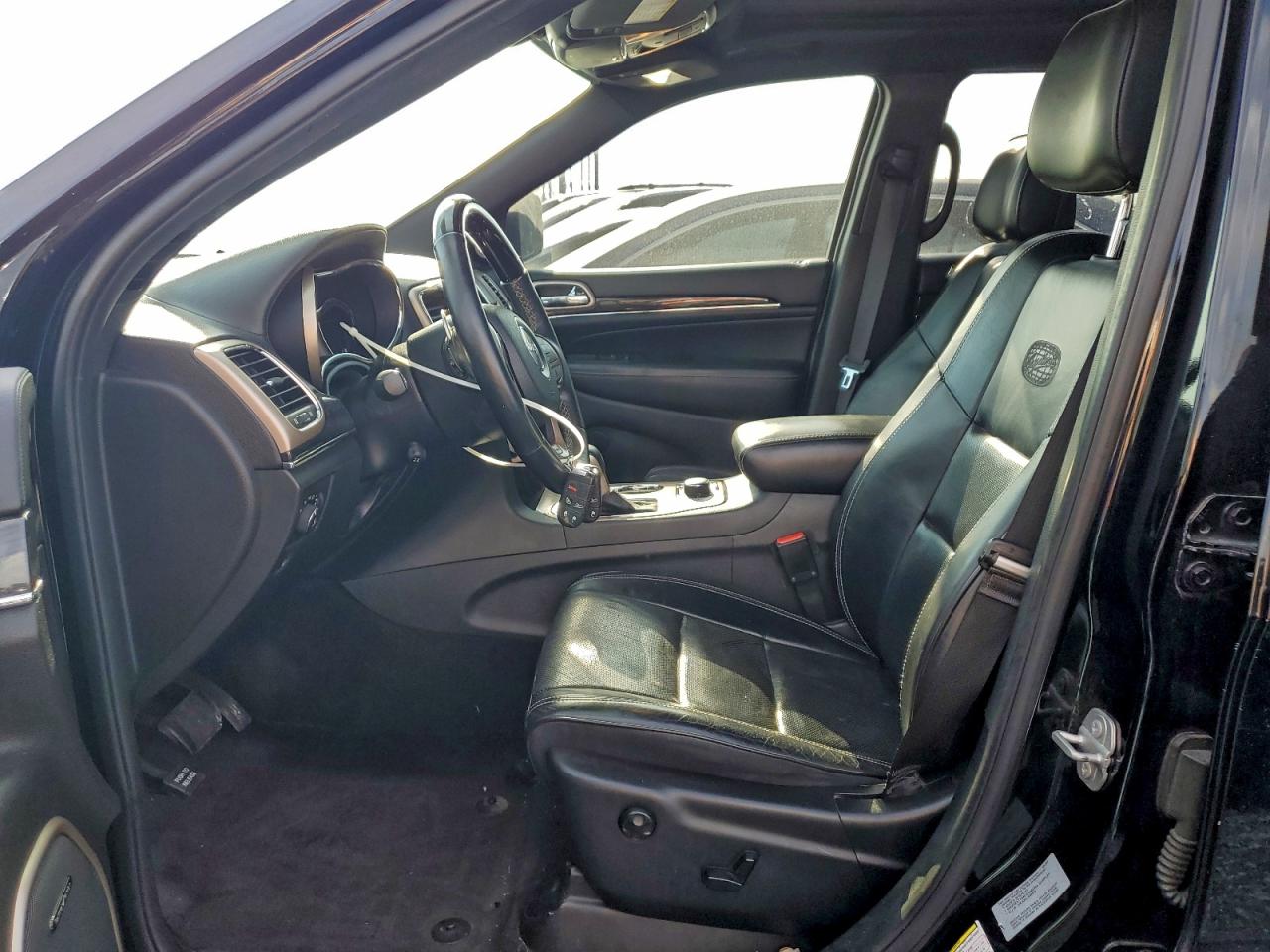 Jeep Grand Cherokee Overland Image 10