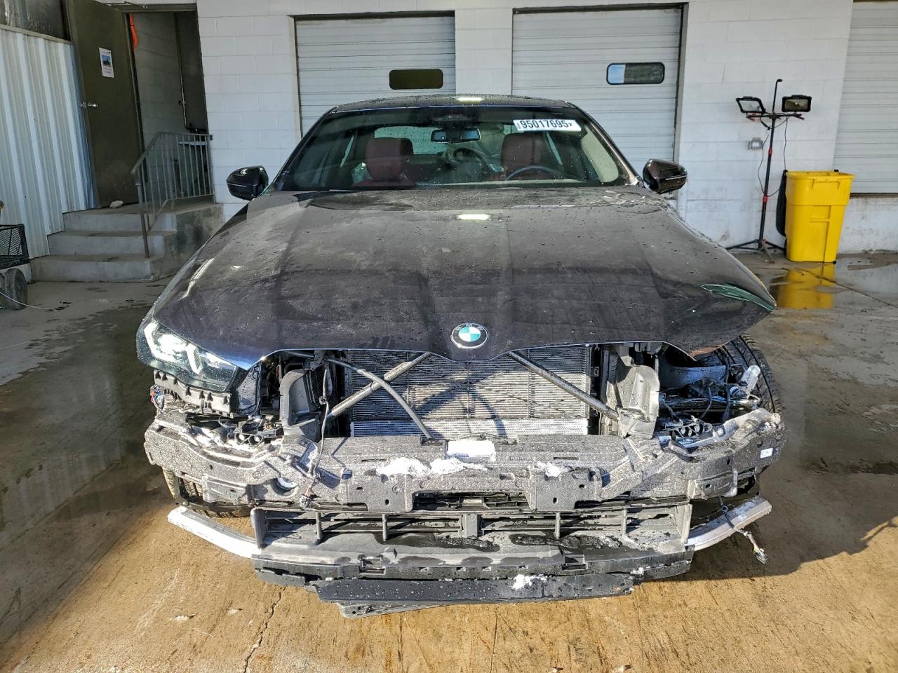 BMW 5 Series Xi Image 9