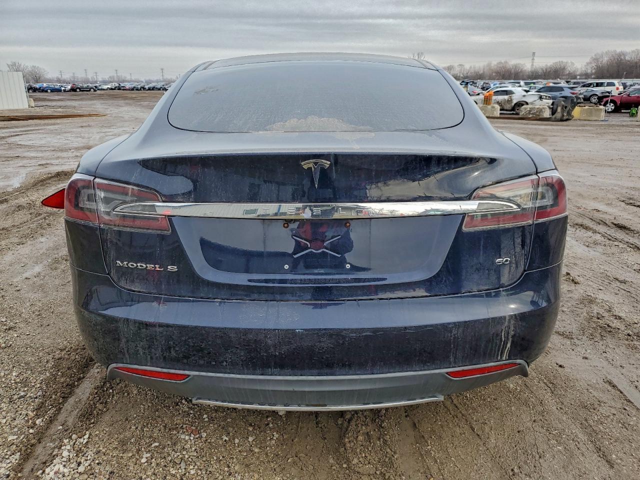Tesla Model S Image 8