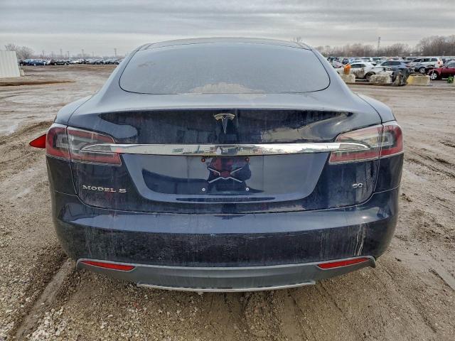 Tesla Model S Image 8